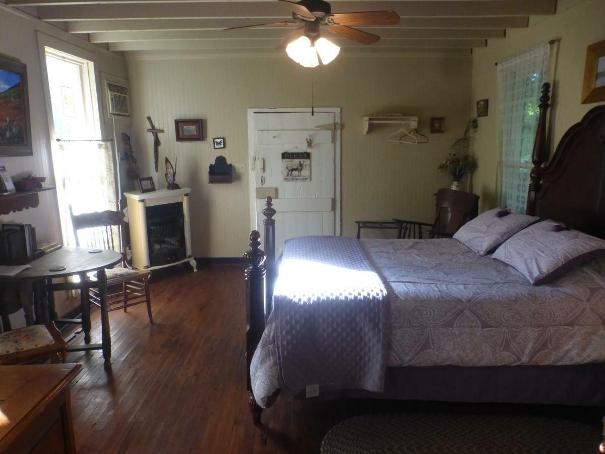 Mulberry Lavender Farm And B&B Exterior photo